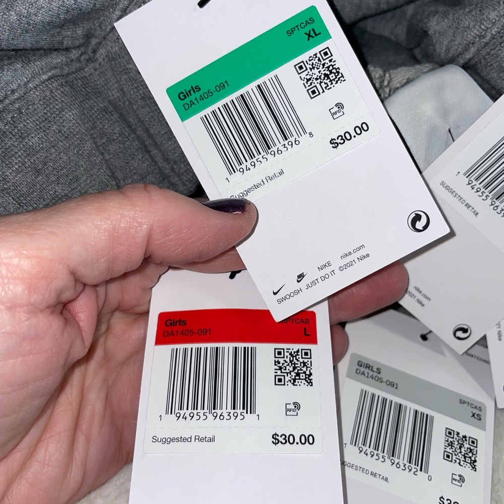 NEW NWT GIRLS NIKE GRAY SHORTS. NO DISCOUNT ON THIS ITEM - Picture 12 of 13